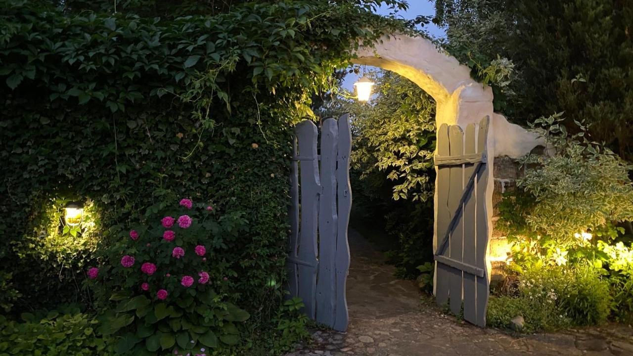 סביטיאז Flower Street מראה חיצוני תמונה